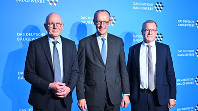 Baugewerbepräsident Wolfgang Schubert-Raab mit Bundeskanzler Merz